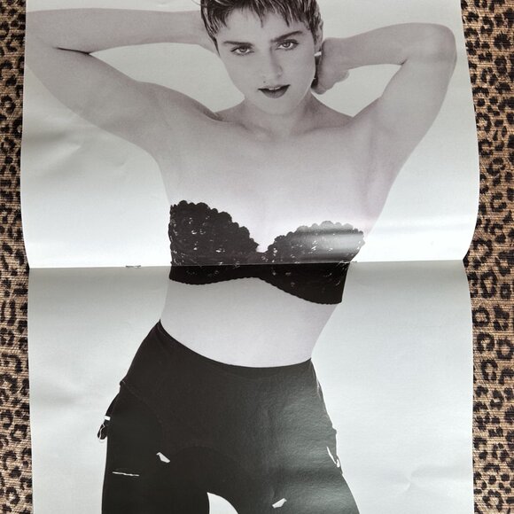 Madonna - Who's that Girl World Tour 1987 - Concert Program - Picture 11 of 16